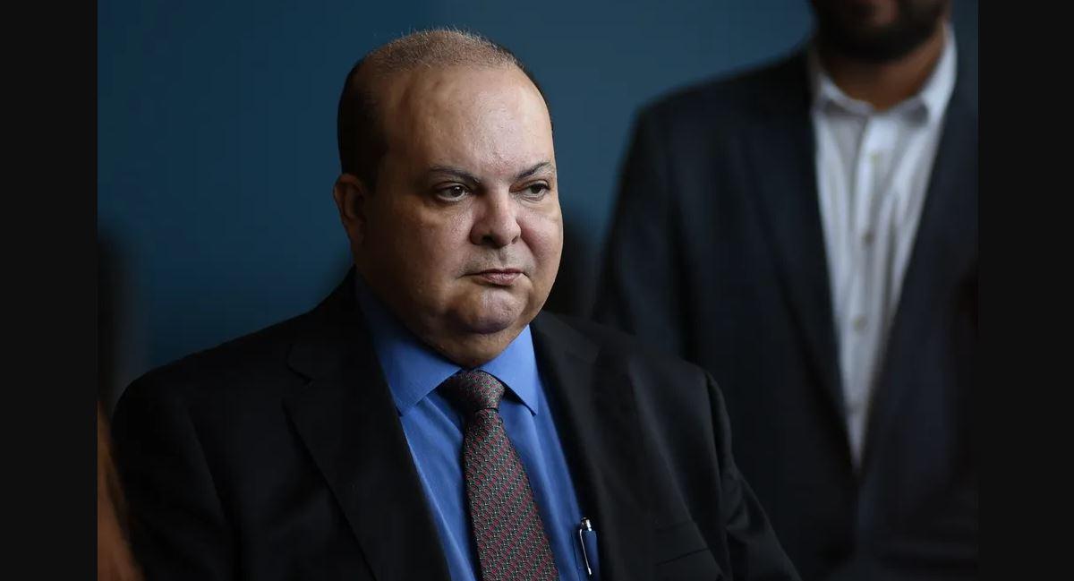 Governador afastado do DF, Ibaneis Rocha, e ex-secretário de segurança são alvo de busca e apreensão