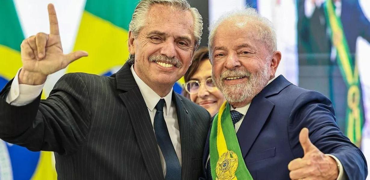 Lula reabre relações com América Latina em viagem à Argentina e volta do Brasil à Celac