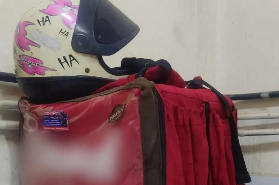 Motociclista com bolsa de entregador de lanches por aplicativo é flagrado com droga e preso por tráfico em Natal