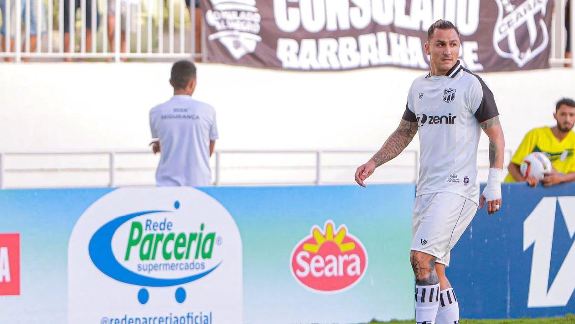 Vice-presidente do Grêmio descarta Vina, do Ceará: 'foi ofertado, mas não prosperou'