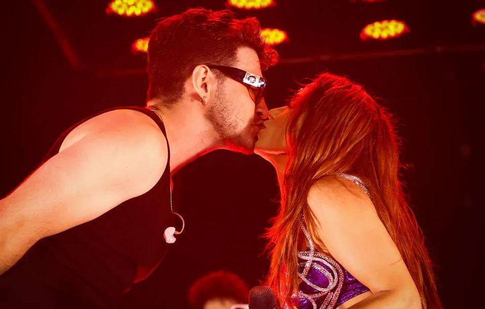 Anitta distribui selinhos em Pabllo Vittar e Jão em pré-Carnaval