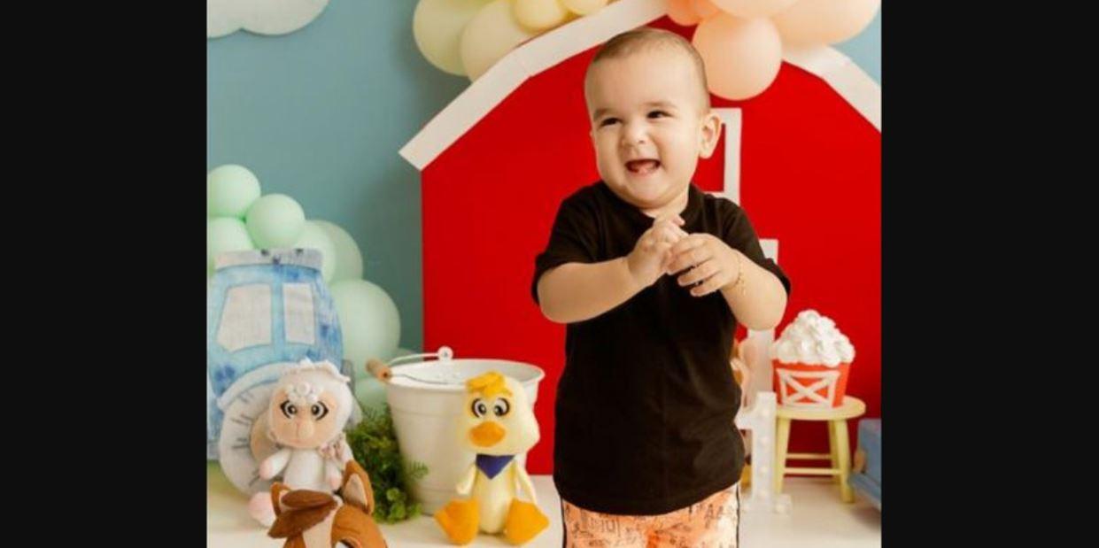 Bebê de um ano morre após ser atropeIado na garagem de casa; criança teria sido atingida acidentalmente pelo pai
