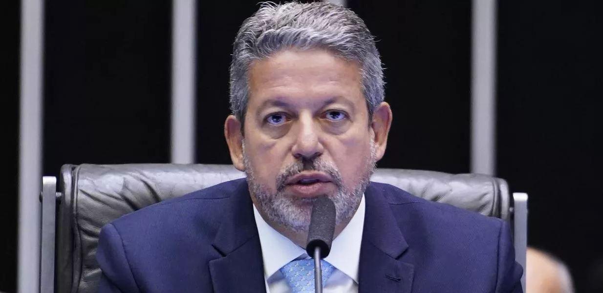 Bloco de apoio à reeleição de Lira reúne 496 dos 513 deputados na Câmara