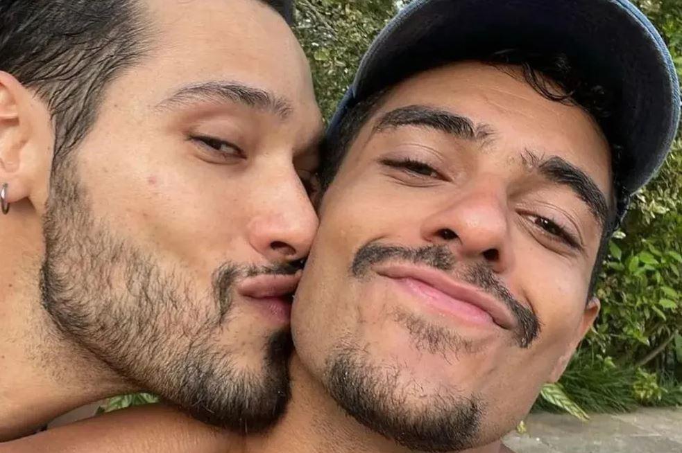 Bruno Fagundes revela tabu na carreira: 'Era proibido falar sobre a minha sexualidade'