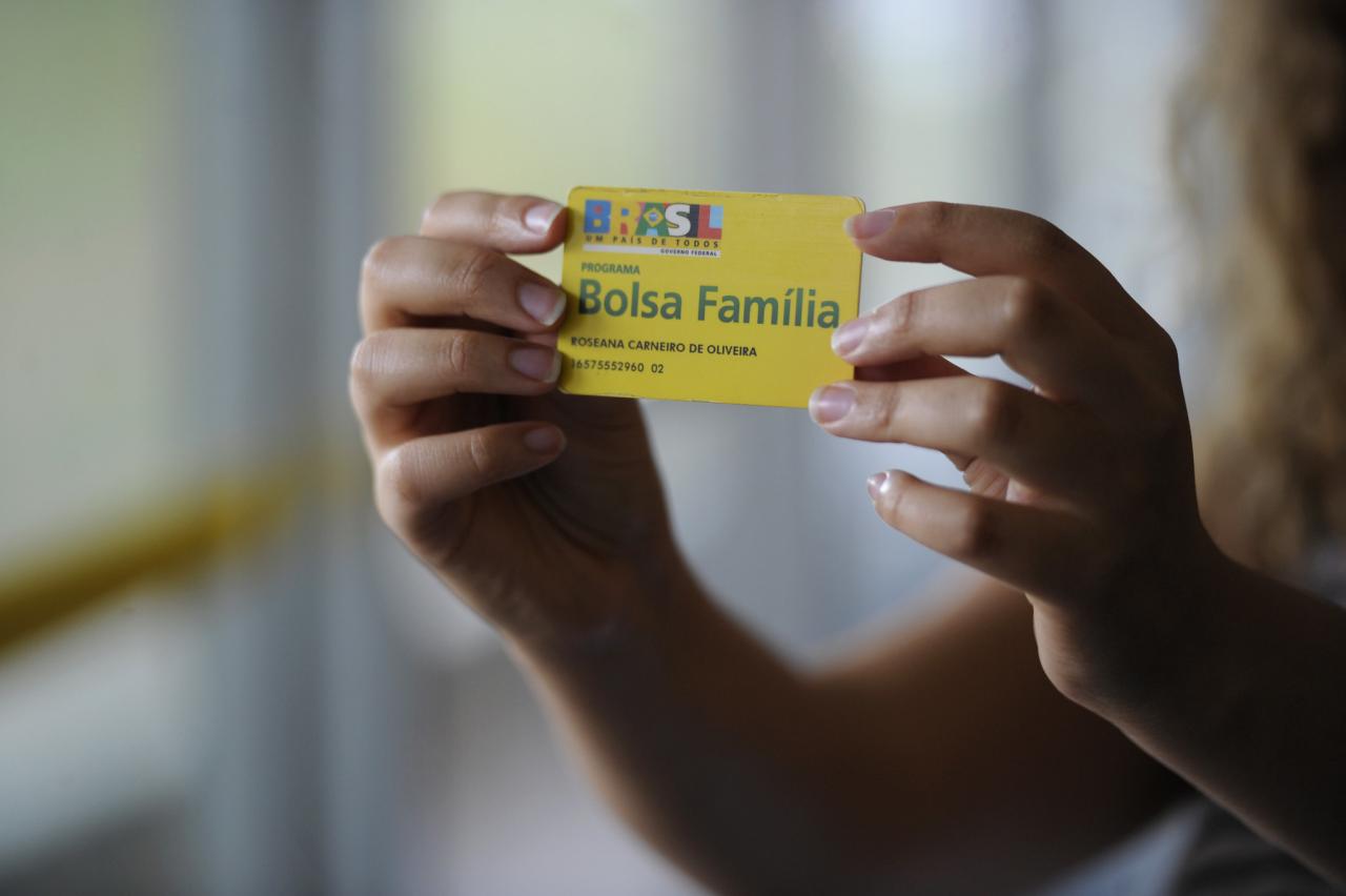 Caixa começa a pagar Bolsa Família de fevereiro; confira calendário
