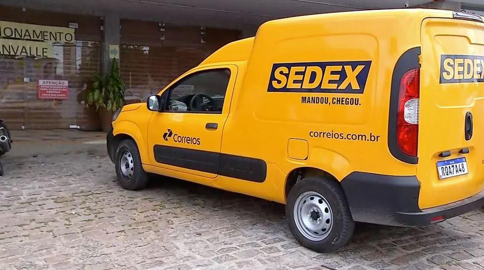 Carteira é assaltada durante entrega e criminoso foge com encomendas em Natal