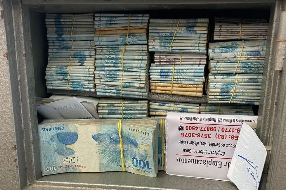 Cheque encontrado pela PF com coordenador de campanha tem assinatura similar a de deputado da Paraíba
