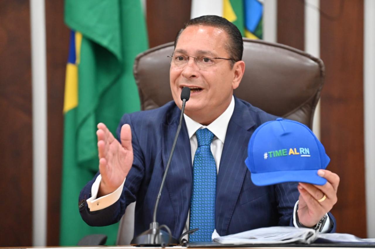 Ezequiel Ferreira é eleito presidente da ALRN para biênios da 63ª Legislatura