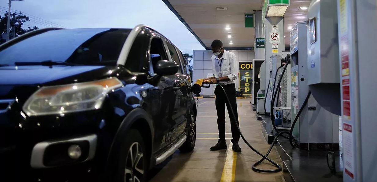 Privatizada, Refinaria da Amazônia vende gasolina mais cara que a Petrobrás