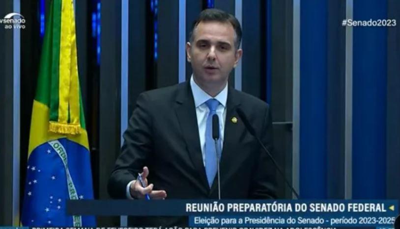 'Quem senta na cadeira de presidente do Senado não pode se render ao populismo', diz Pacheco em discurso antes de votação