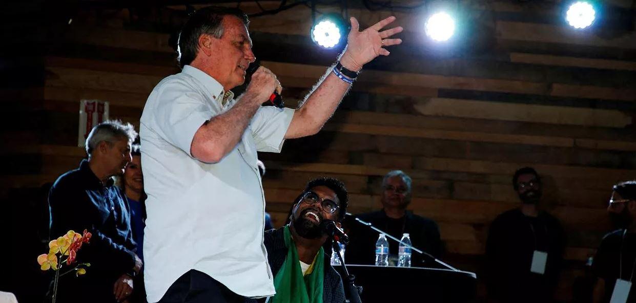 Revista Time diz que presença de Bolsonaro na Flórida é um 