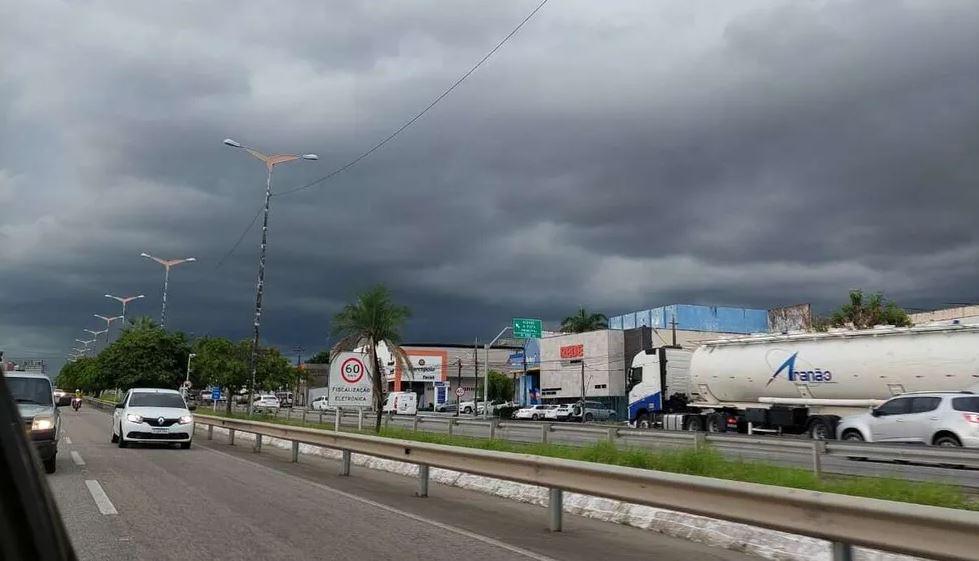 Ceará tem condições favoráveis às chuvas em todas as macrorregiões até domingo, diz Funceme