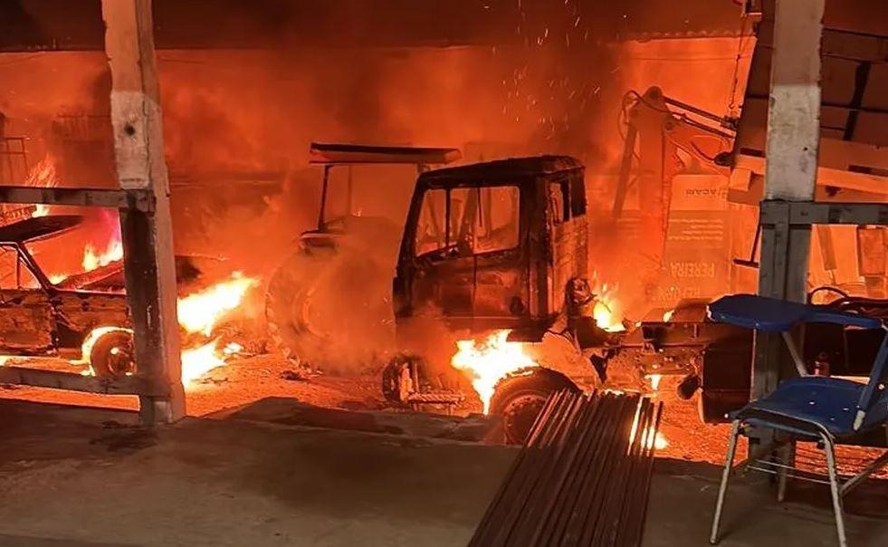 Cidades do RN têm madrugada de ataques a tiros e incêndios em comércios, veículos e órgãos públicos