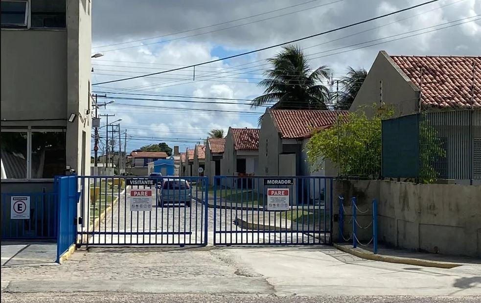 Criança de 4 anos é encontrada morta dentro de carro na Grande Natal