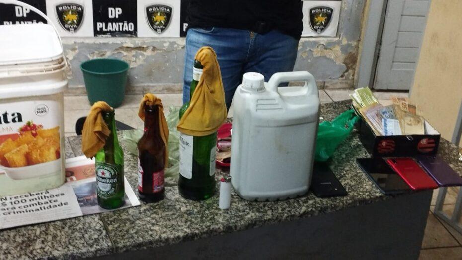 Foragido da Justiça e comparsa são presos com coquetéis molotov em Mossoró