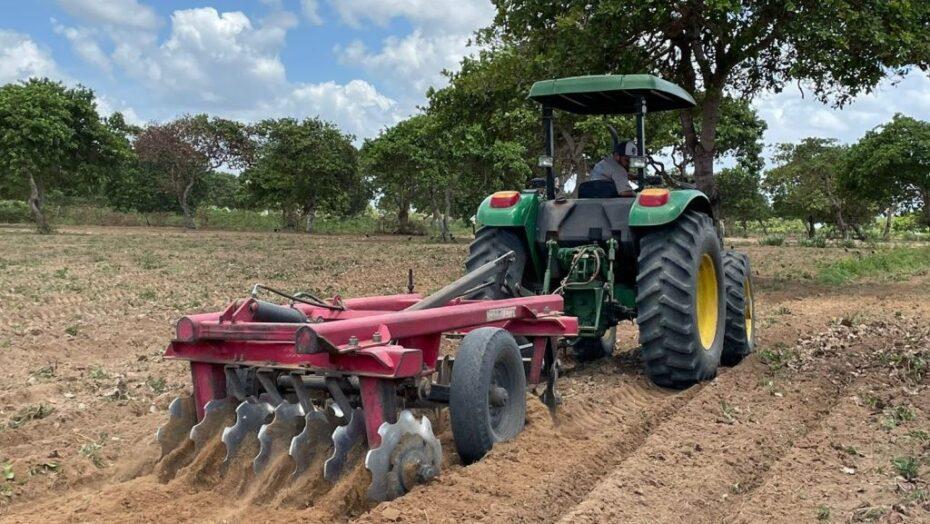 Macaíba dá início ao Programa Corte de Terra 2023