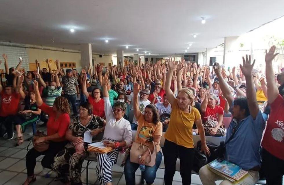 Professores da rede estadual de ensino entram em greve no RN