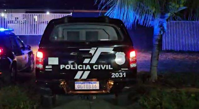 [Vídeo] Membro de facção é preso quando saía de Mãe Luíza em táxi