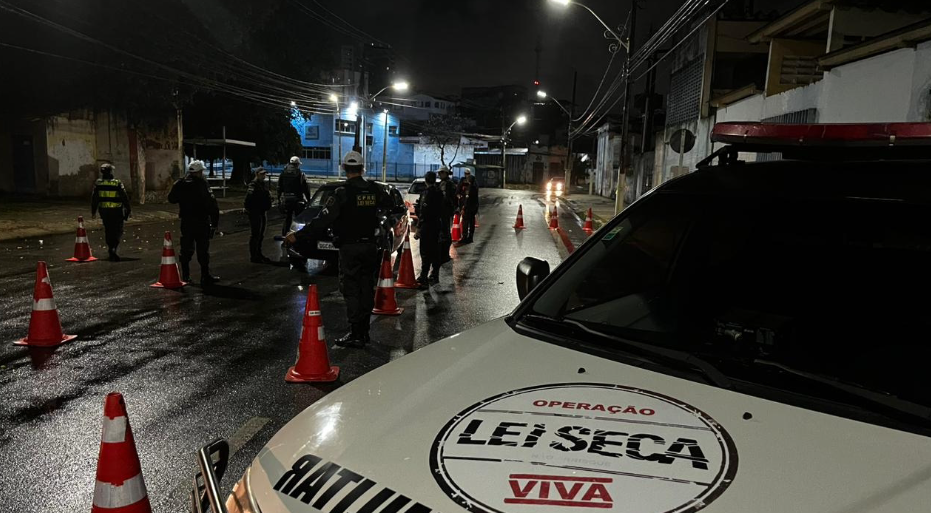 Lei Seca autua 26 condutores por dirigirem alcoolizados em Alto do Rodrigues
