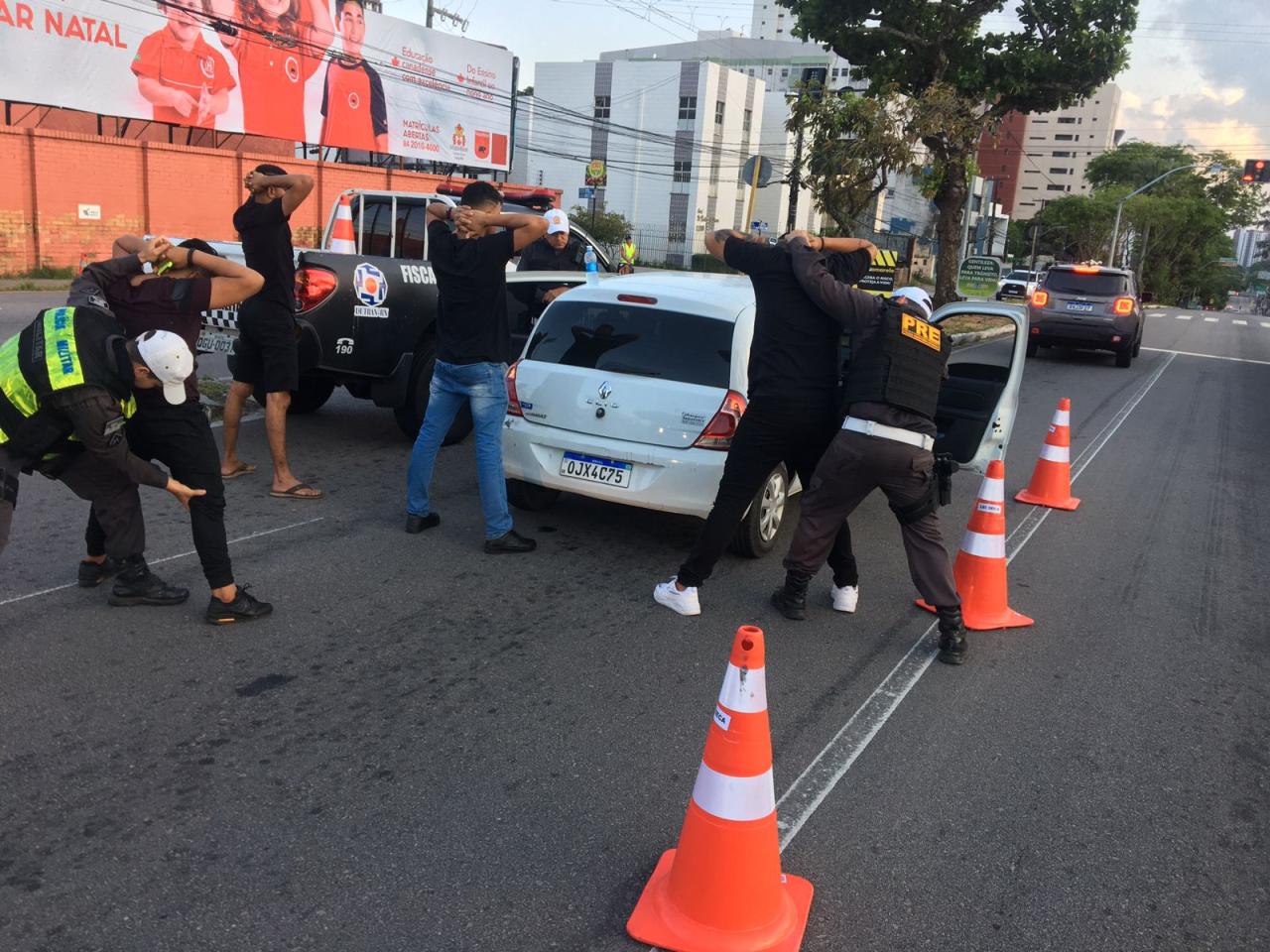 LEI SECA/CPRE AUTUA MAIS VINTE E UM CONDUTORES POR DIRIGIREM SOB O EFEITO DE ÁLCOOL DURANTE FISCALIZAÇÃO EM NATAL