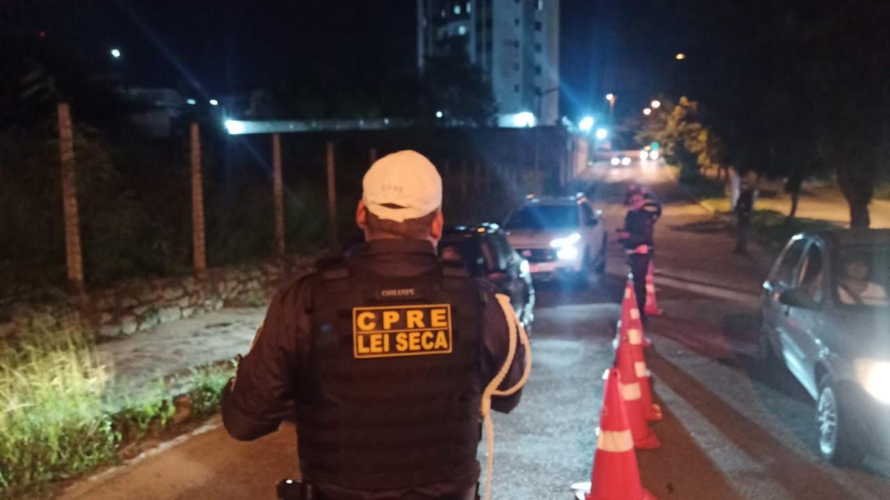 OPERAÇÃO SEMANA SANTA: LEI SECA/CPRE AUTUA CONDUTORES ALCOOLIZADOS DURANTE FISCALIZAÇÃO EM NATAL