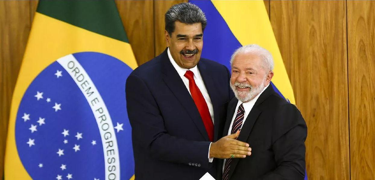 Ao lado de Maduro, Lula defende moeda comum para países do BRICS: 'para sermos independentes do dólar'