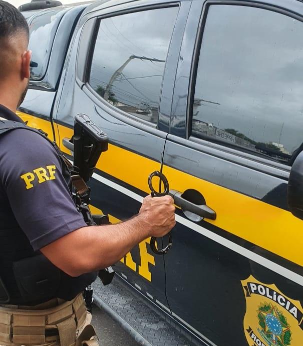 Bandido que matou homem e fez mulher refém em Natal é preso em Mossoró pela PRF