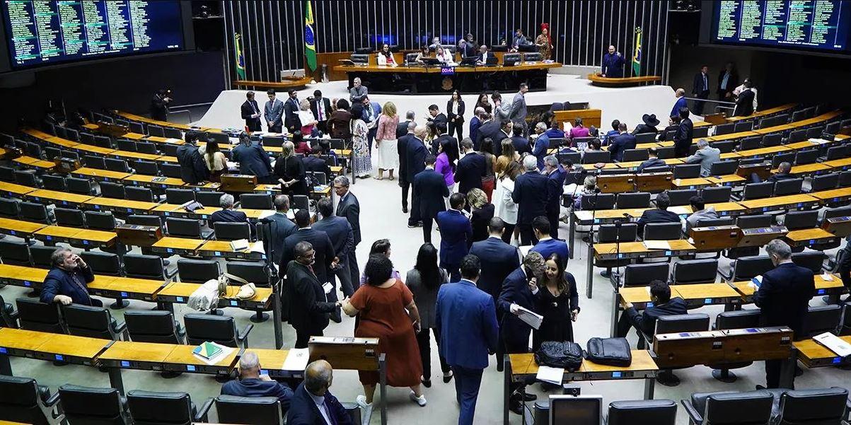 Câmara aprova regime de urgência para tramitação do arcabouço fiscal