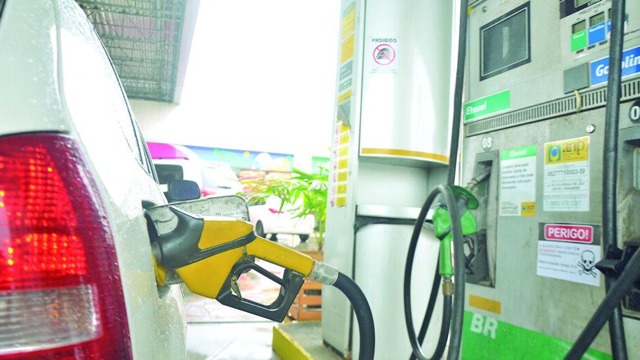 Gasolina, diesel e gás de cozinha ficam mais baratos a partir desta quarta-feira 17
