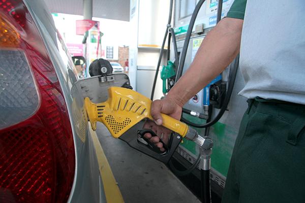 Governo lança canal de denúncias sobre preço de combustíveis