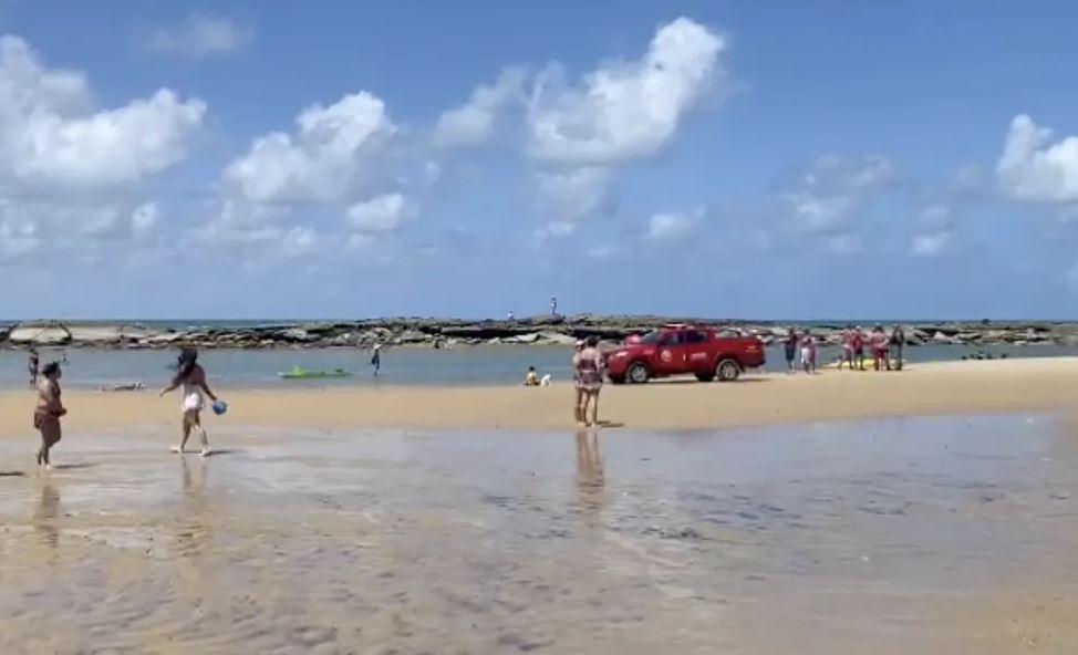 Homem morre enquanto nadava na praia de Camurupim, no litoral Sul do RN