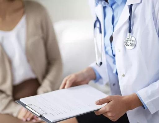Lei garante direito das mulheres ao acompanhamento durante exames e consultas no RN