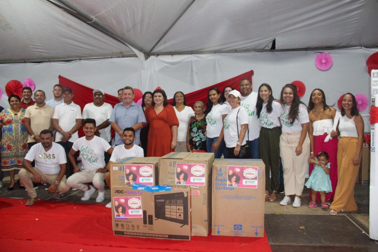 MUITA HOMENAGEM E EMOÇÃO NO DIA DAS MÃES REALIZADO PELA PREFEITURA DE GEORGINO AVELINO NESTE SÁBADO (13)