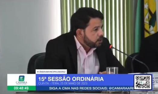 Por essas e outras que não pagam o reajuste do piso dos professores