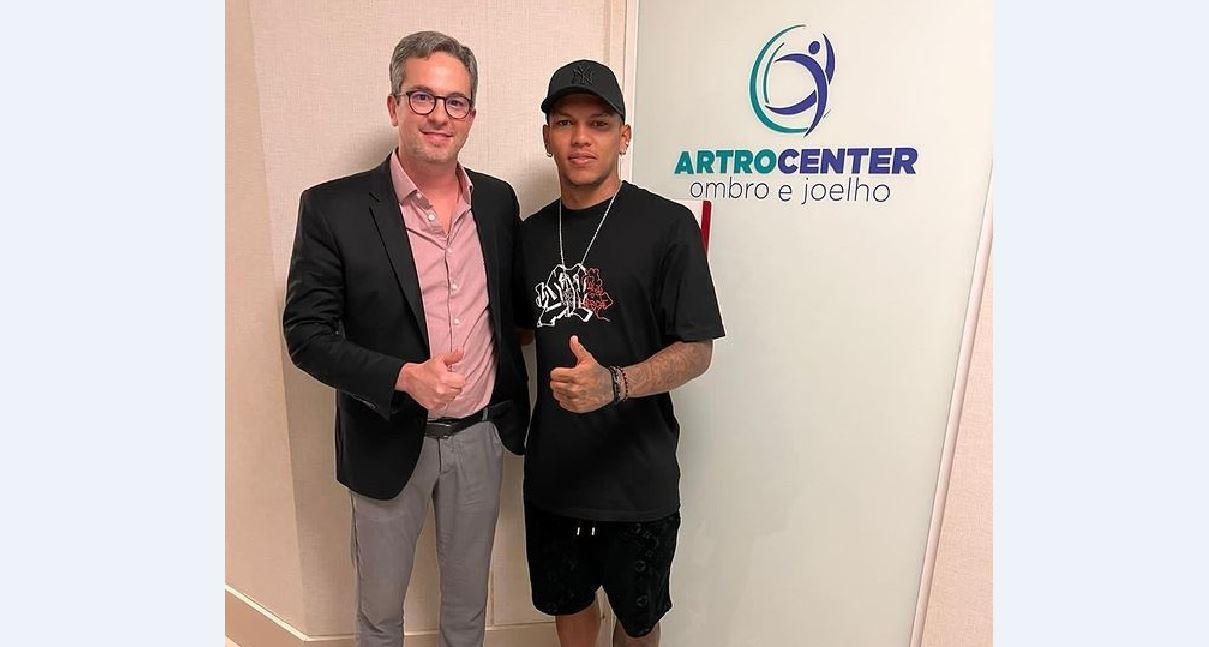 Gabriel Verón é diagnosticado com estiramento muscular após se machucar em desafio de X2