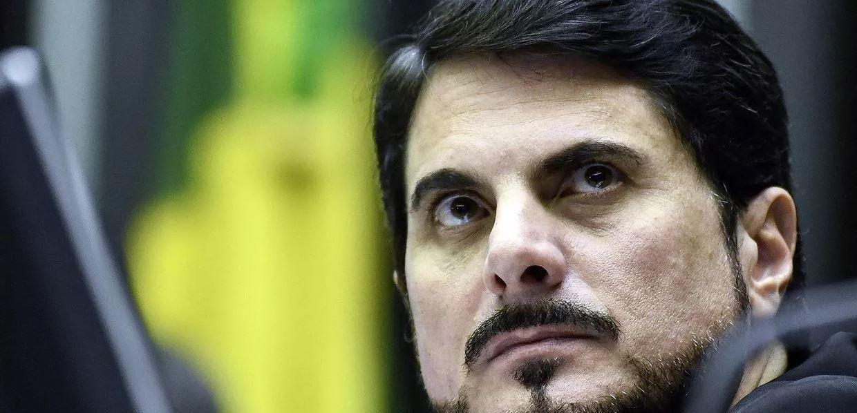 Marcos do Val teve acesso antecipado a relatórios sigilosos da Abin sobre os atos golpistas