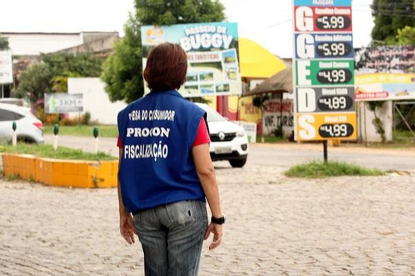Procon aplicou R$ 818 mil em multas a postos por aumento abusivo de combustíveis