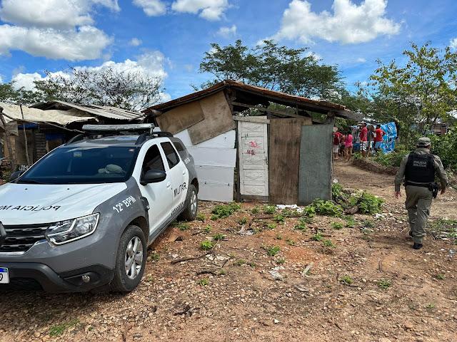 Homem é morto a facadas dentro de barraco em Mossoró