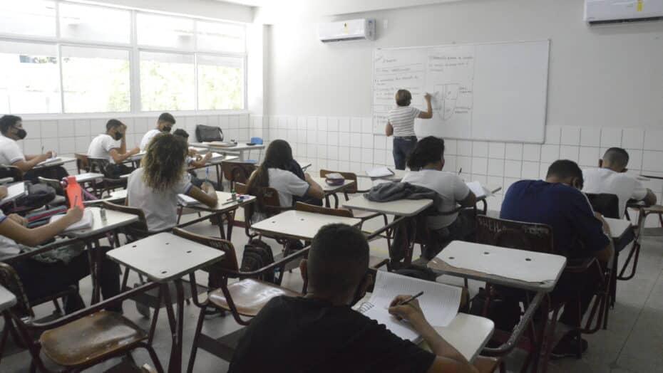 Prefeitura de Mossoró paga parcela do reajuste de 33,67% a professores