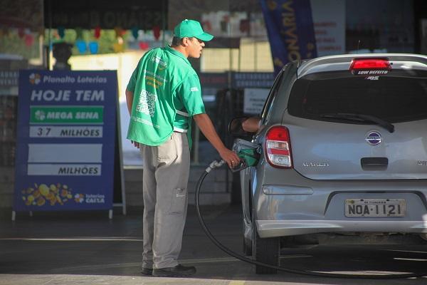 Reforma deve encarecer combustíveis