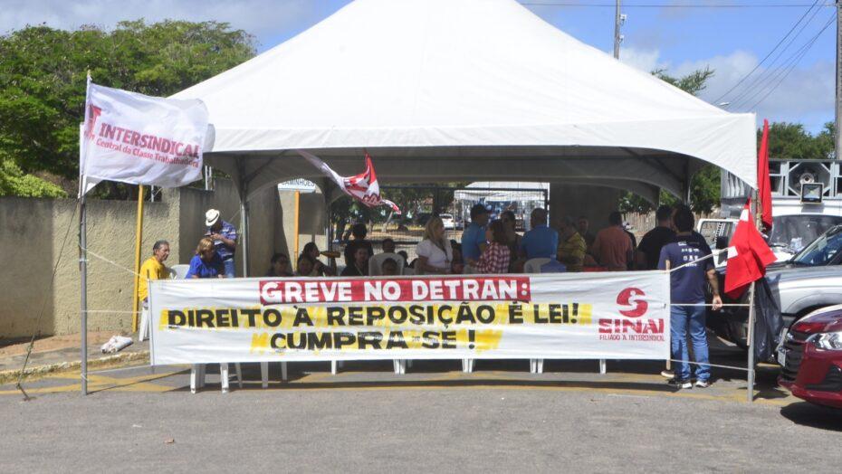 Trabalhadores do Detran entram em greve nesta quarta-feira 5