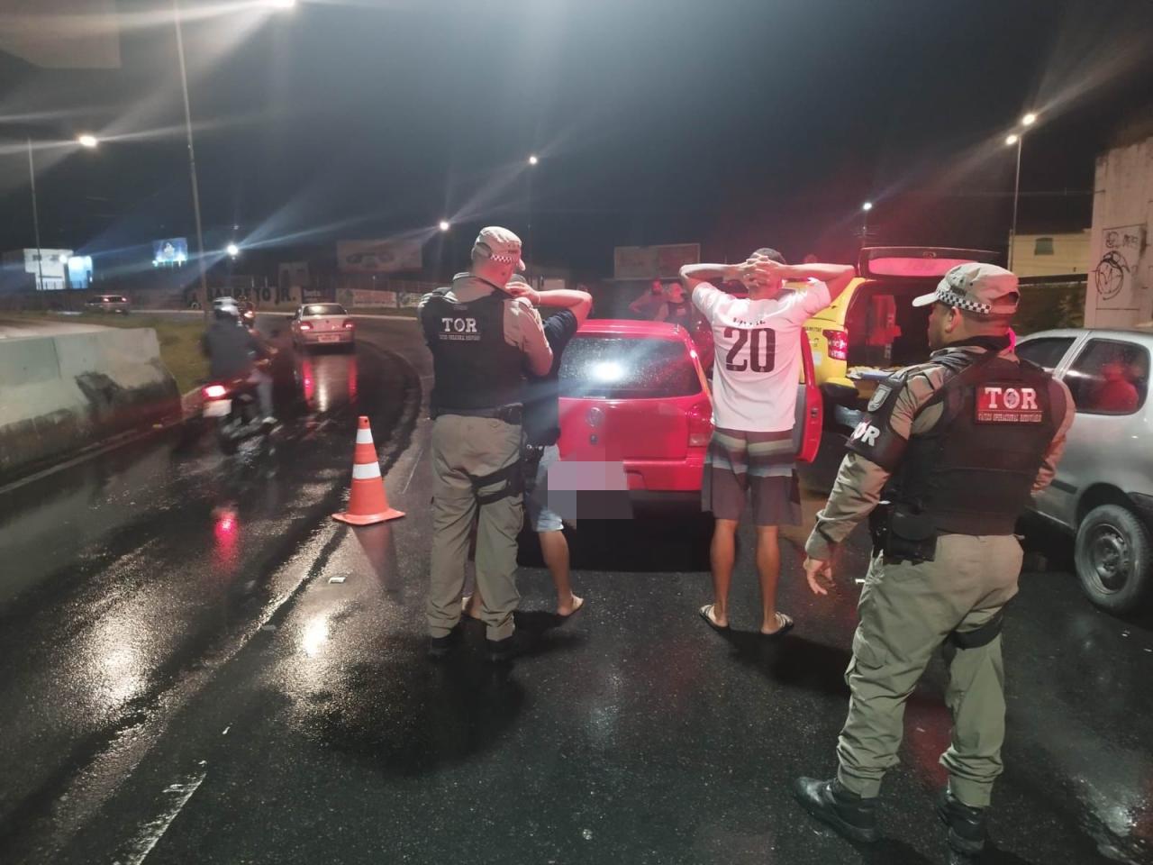 BATALHÃO RODOVIÁRIO/CPRE APREENDE ENTORPECENTES DURANTE BLITZ NA ZONA NORTE DE NATAL