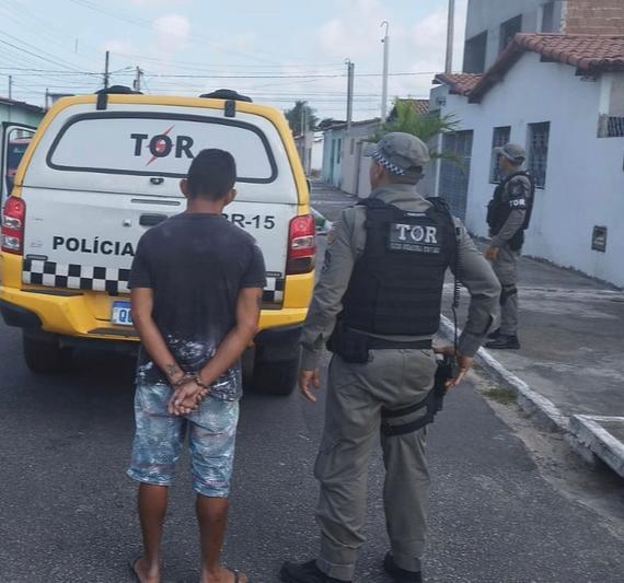 BATALHÃO RODOVIÁRIO/CPRE CAPTURA MAIS UM FORAGIDO DA JUSTIÇA NA ZONA NORTE DE NATAL
