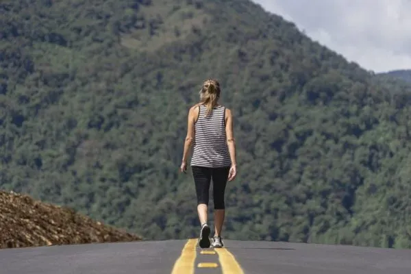 Caminhar quatro mil passos por dia pode prolongar a vida, diz estudo