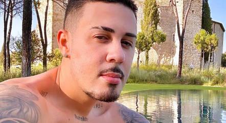 Carlinhos Maia reclama de família e amigos que pedem dinheiro a ele: 'Vou bloquear e tirar da minha vida'