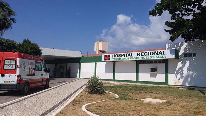 Em greve, servidores da saúde denunciam superlotação no Tarcísio Maia