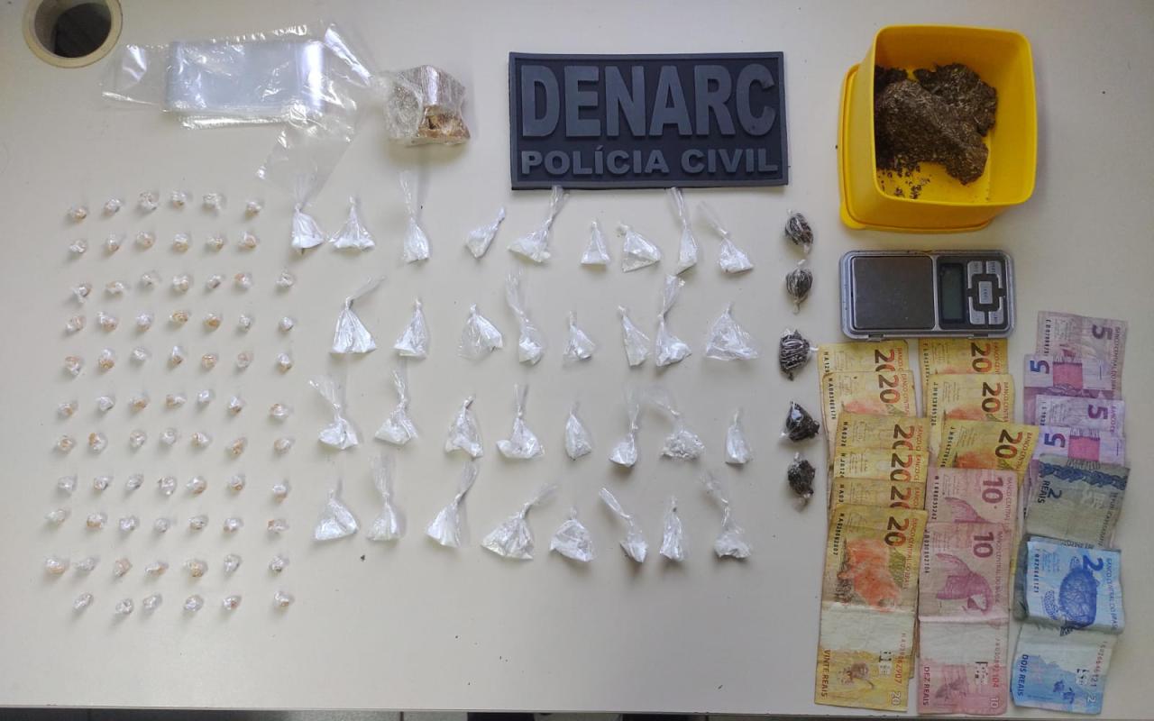 Mulher é presa em Ponta Negra por tráfico de drogas