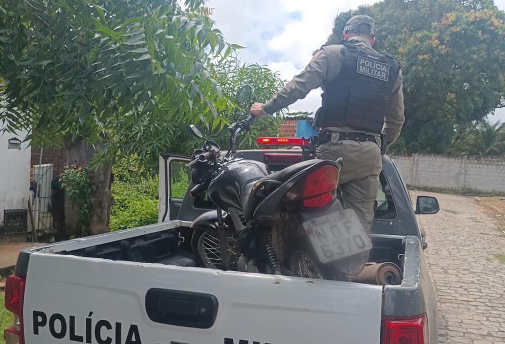 SÃO JOSÉ DE MIPIBU: MOTO COM QUEIXA DE ROUBO É RECUPERADA NA COMUNIDADE DA BICA