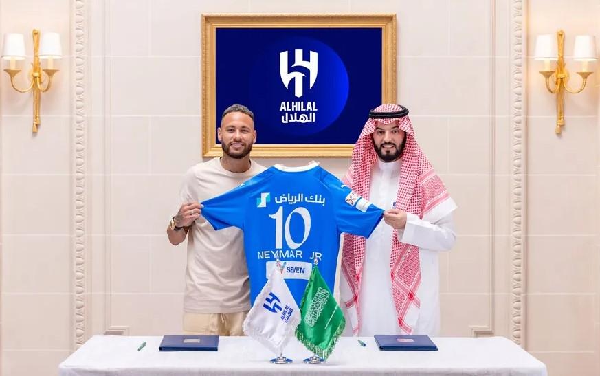 “Sempre quis ser um jogador global e me testar com novos desafios”, diz Neymar após ser apresentado pelo Al-Hilal da Arábia Saudita