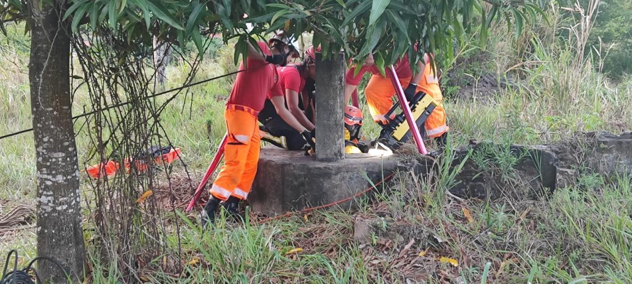 Corpo é encontrado dentro de poço na Grande Natal; vítima pode ser jovem desaparecido
